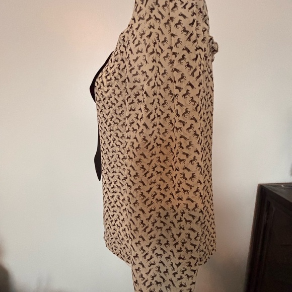 Black and Cream Women's Top - Picture 3 of 8